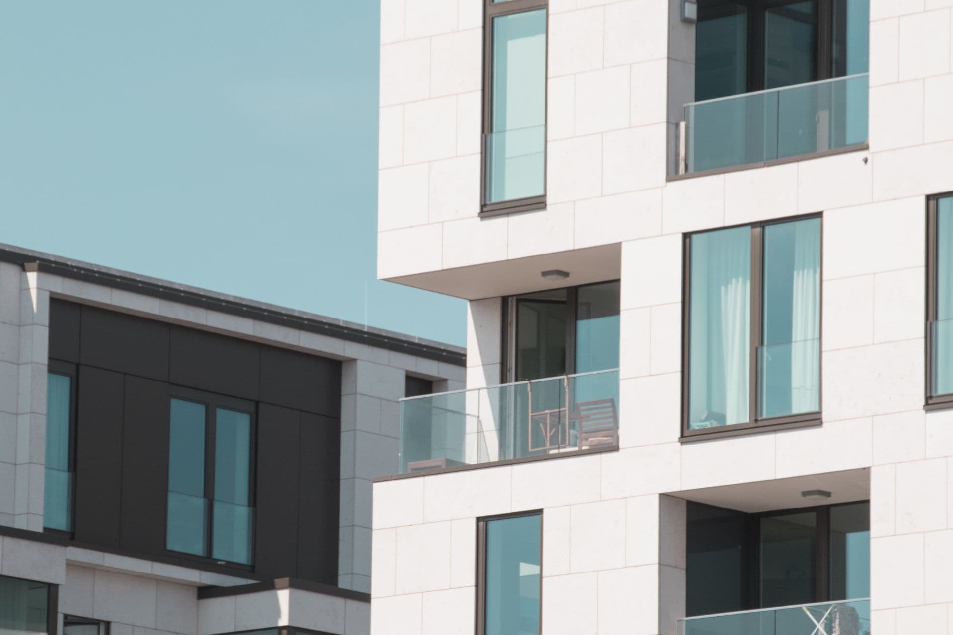 How Much Does It Cost to Repaint a Strata Building in Metro Vancouver?
